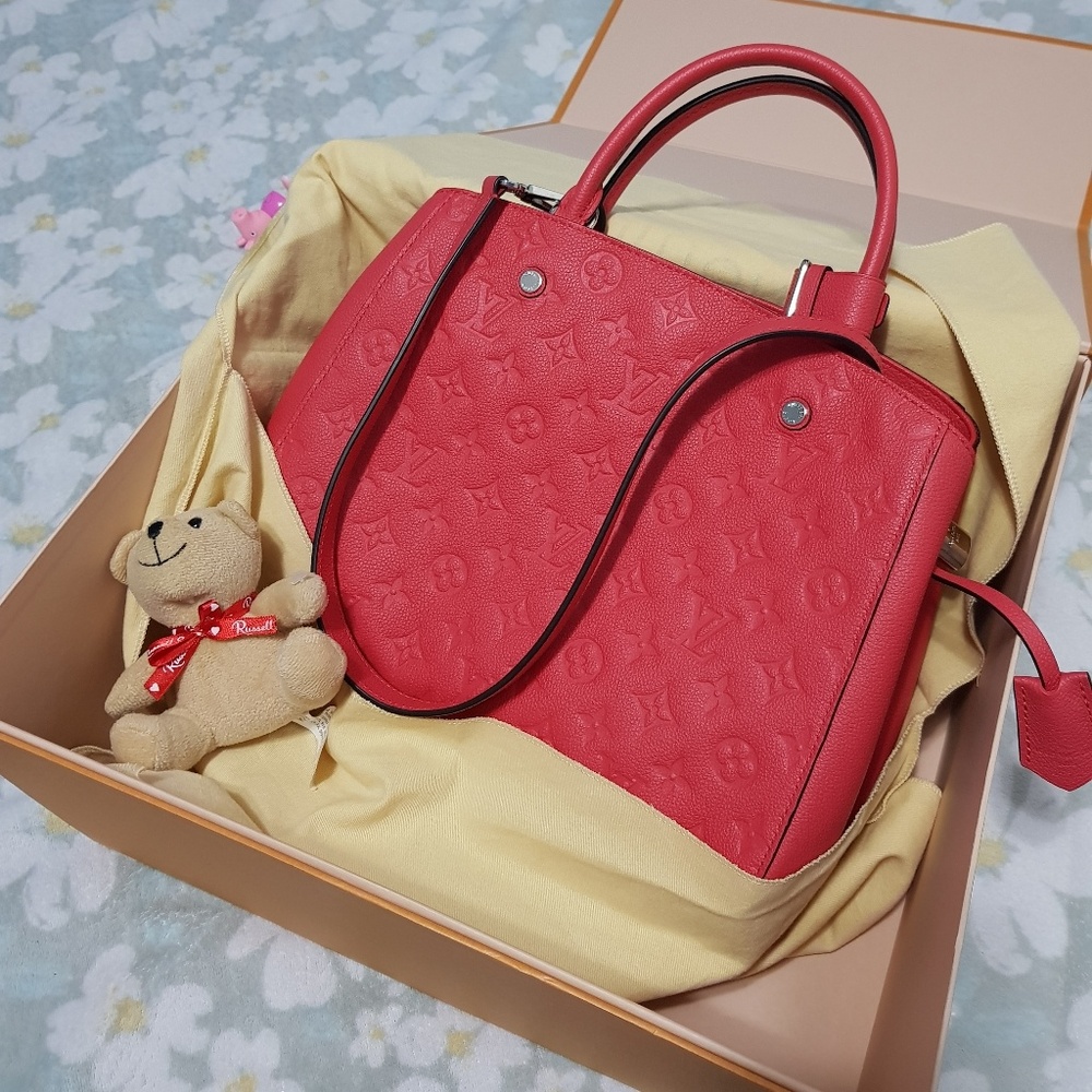 Montaigne mm empreinte dark pink